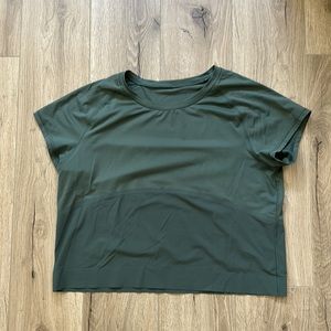 Lululemon green tee - size 4